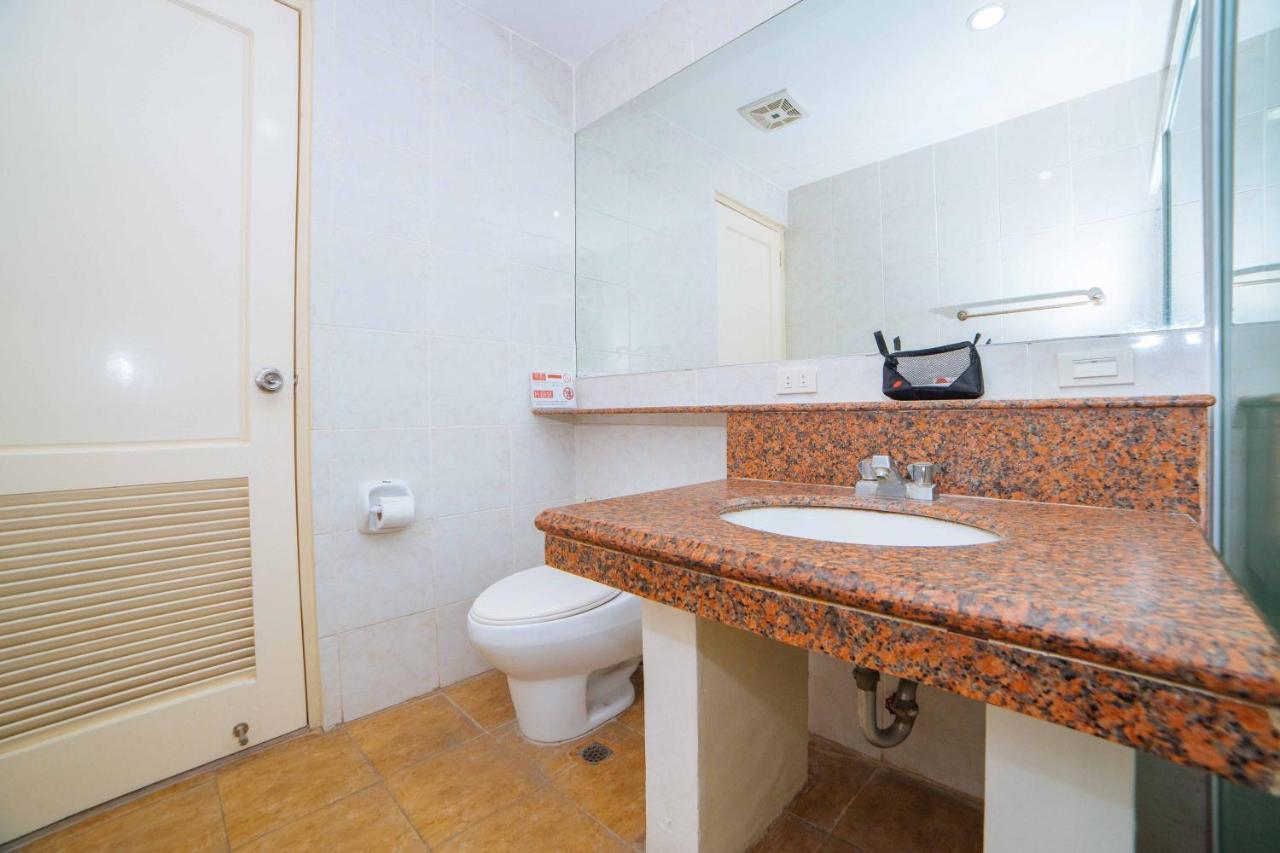 Reddoorz Premium @ Korea Town Angeles City Екстериор снимка