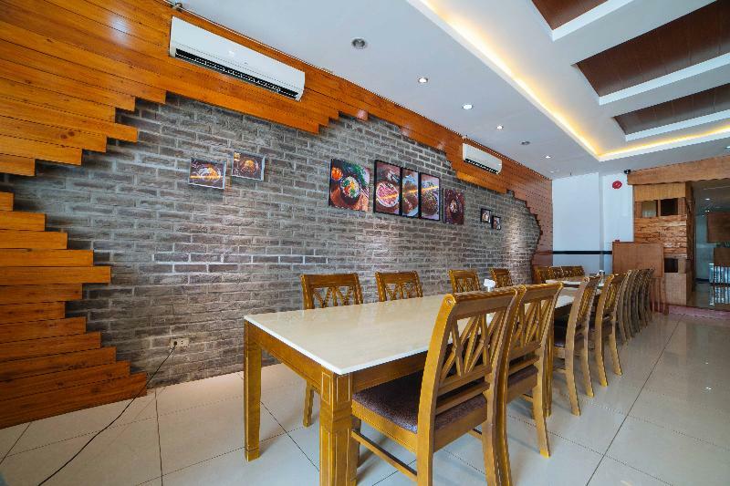 Reddoorz Premium @ Korea Town Angeles City Екстериор снимка
